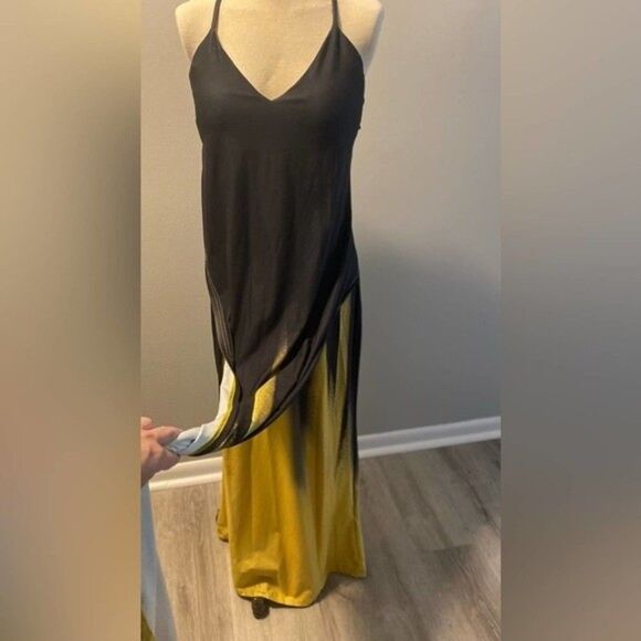 Chic Me Black & Yellow Ombré Backless Deep V-neck, Maxi Dress - Sz. XL - Picture 4 of 6